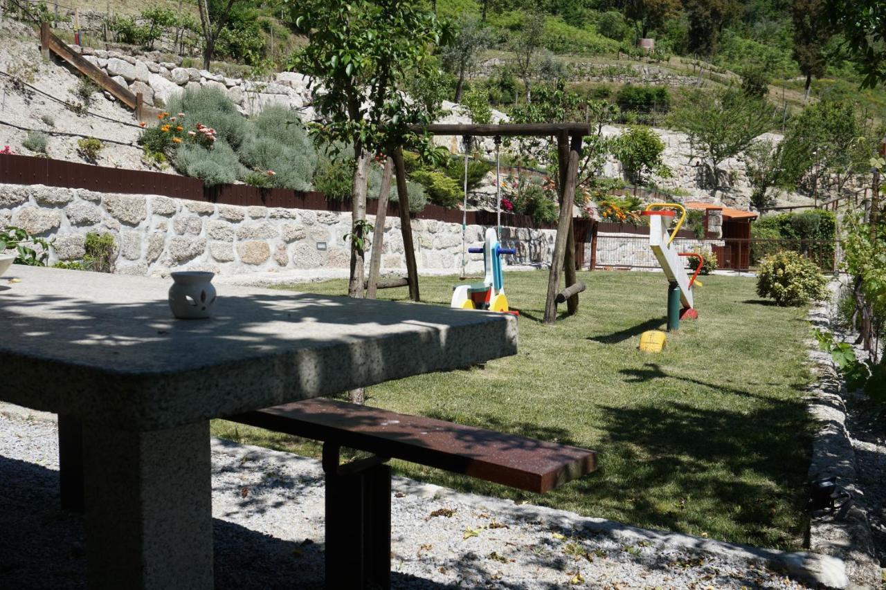 Leiras Do Seixo - Casa Dos Tinos Villa Amarante Exteriör bild